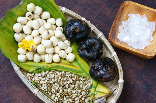 顺时调养有门道不觅药方觅膳方,石斛芡莲老鸭汤清补而不滋腻 顺时调养有门道不觅药方觅膳方,石斛芡莲老鸭汤清补而不滋腻