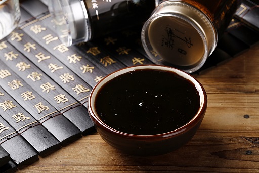 服用阿胶尤须慎重