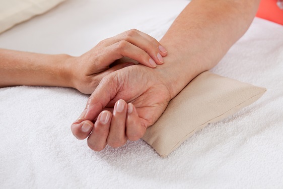 戒咸菜、腌菜，低盐低脂