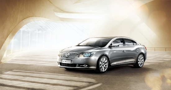 别克君越eAssist混合动力车