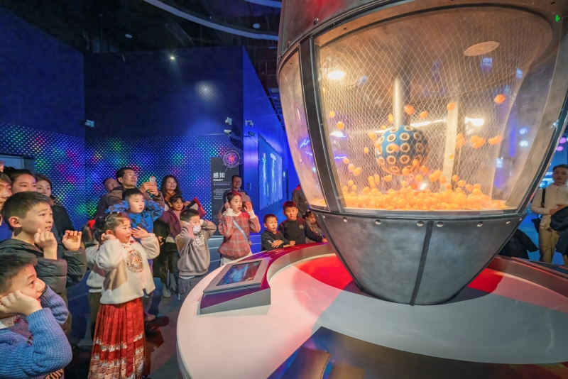 量子探微展区,“核裂变”演示