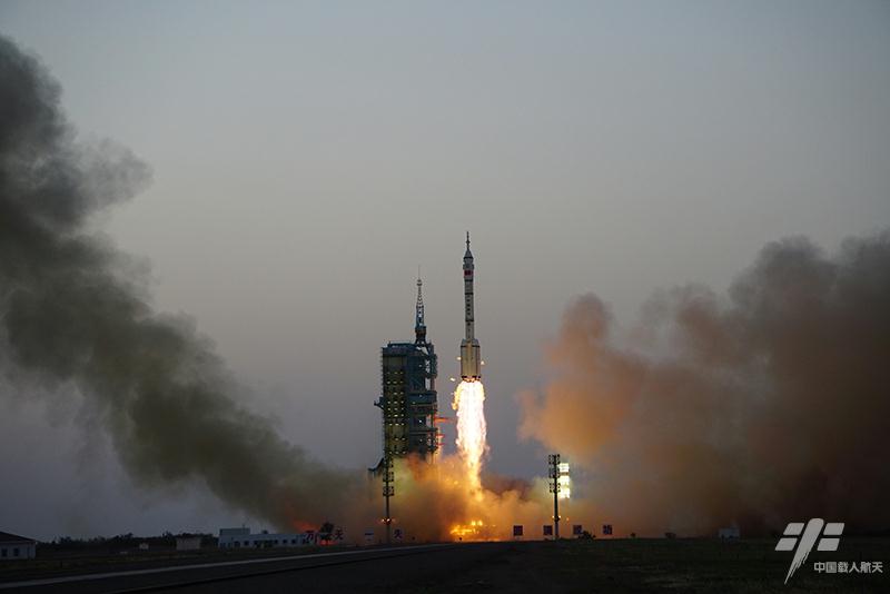 中国载人航天工程,神舟七号出舱 中国载人航天工程,神舟七号出舱