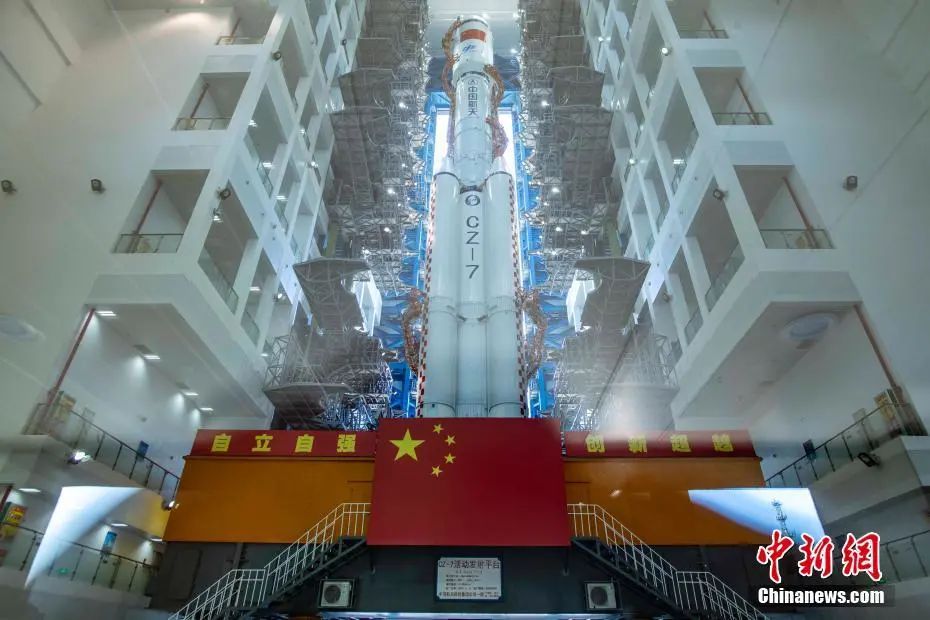 天舟二号货运飞船与长征七号遥三运载火箭组合体